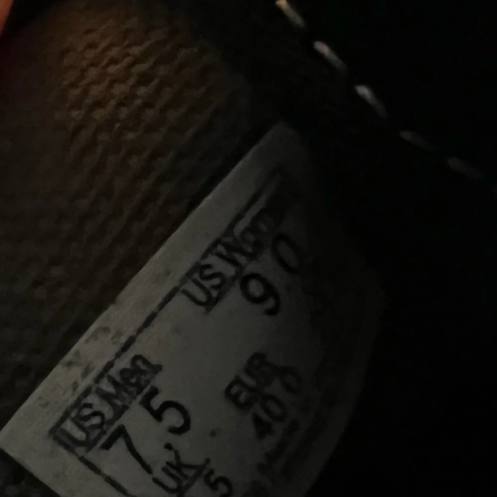 Vans - Picture 11 of 11
